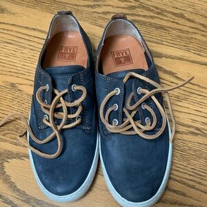 Frye Men's Dark Blue Shoes with Tan Laces